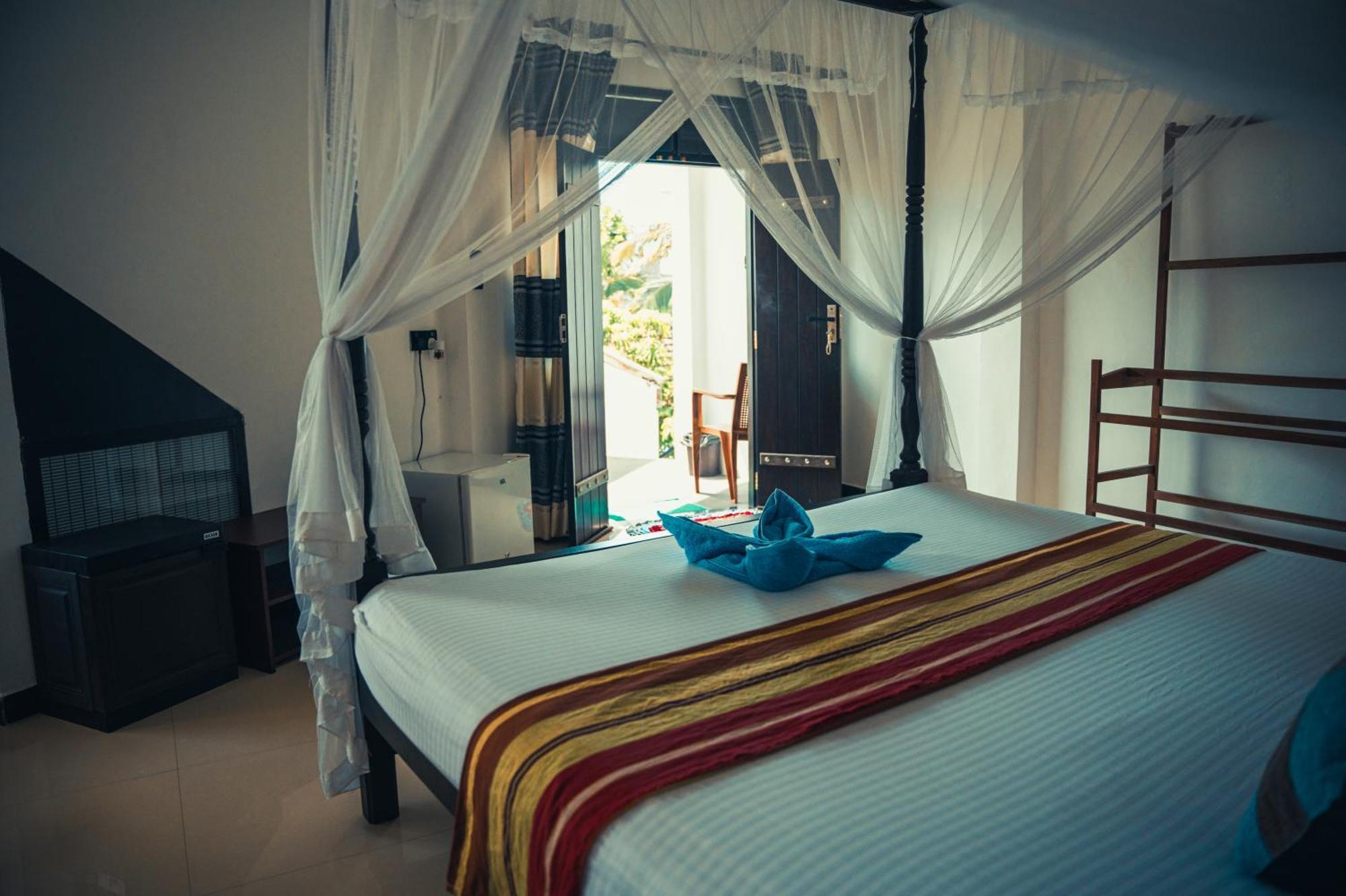 Bisandu Guesthouse ミリッサ エクステリア 写真