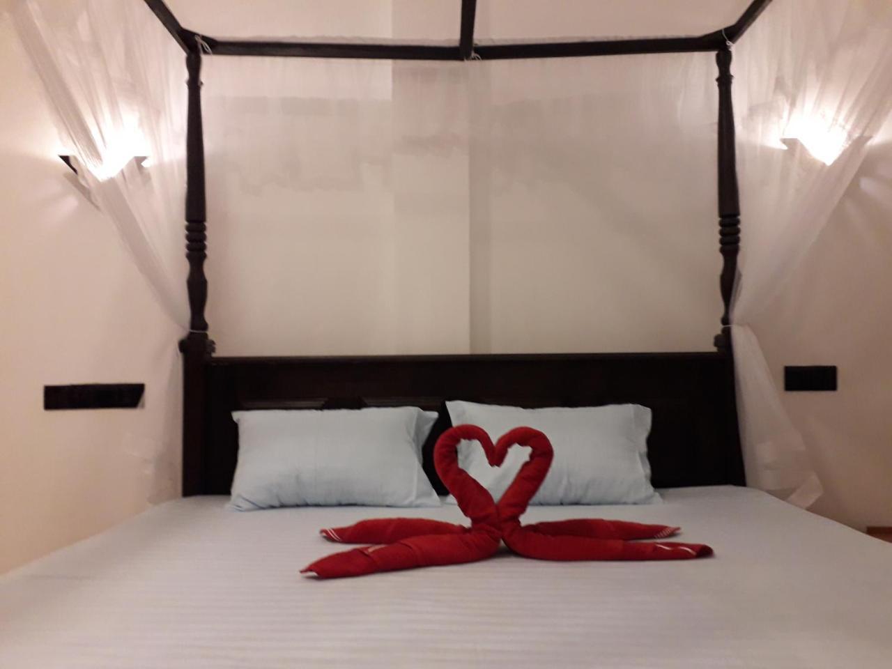 Bisandu Guesthouse ミリッサ エクステリア 写真