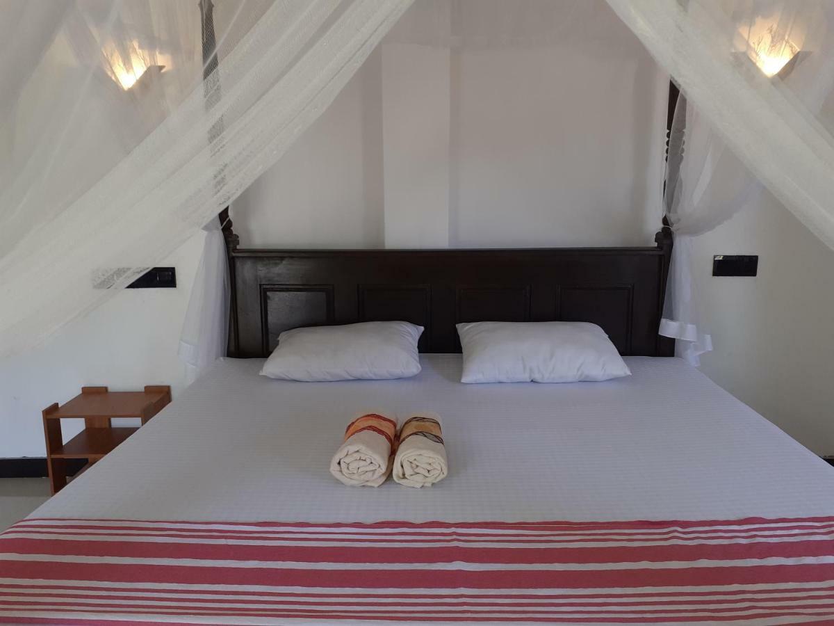 Bisandu Guesthouse ミリッサ エクステリア 写真